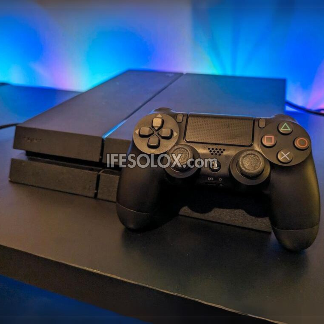 Sony Playstation 4 (PS4) 500GB Game Console with 1 DUALSHOCK 3 Controller - Foreign Used
