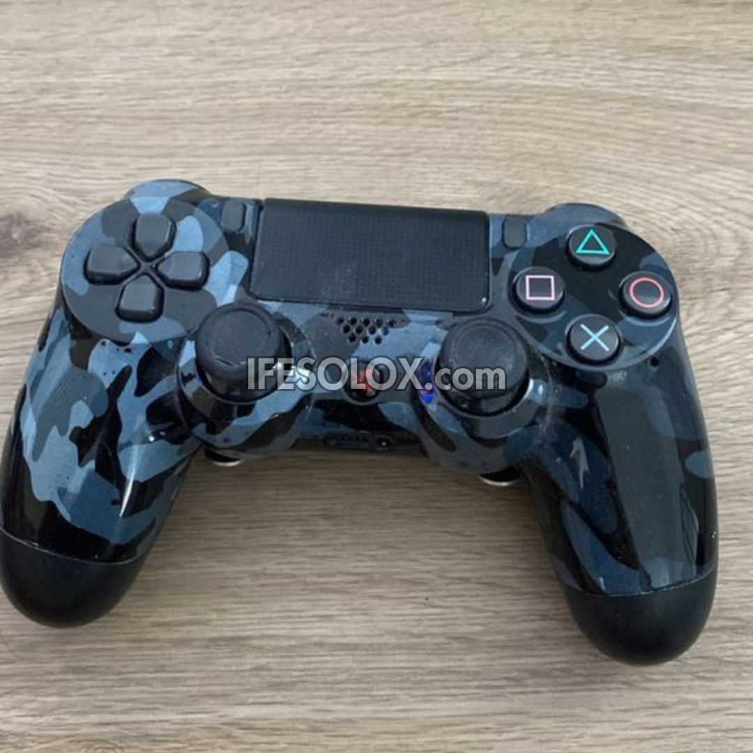 Sony Playstation 4 - PS4 Pro 1TB Soldier Game Console with 1 DUALSHOCK 3 Controllers - Foreign Used
