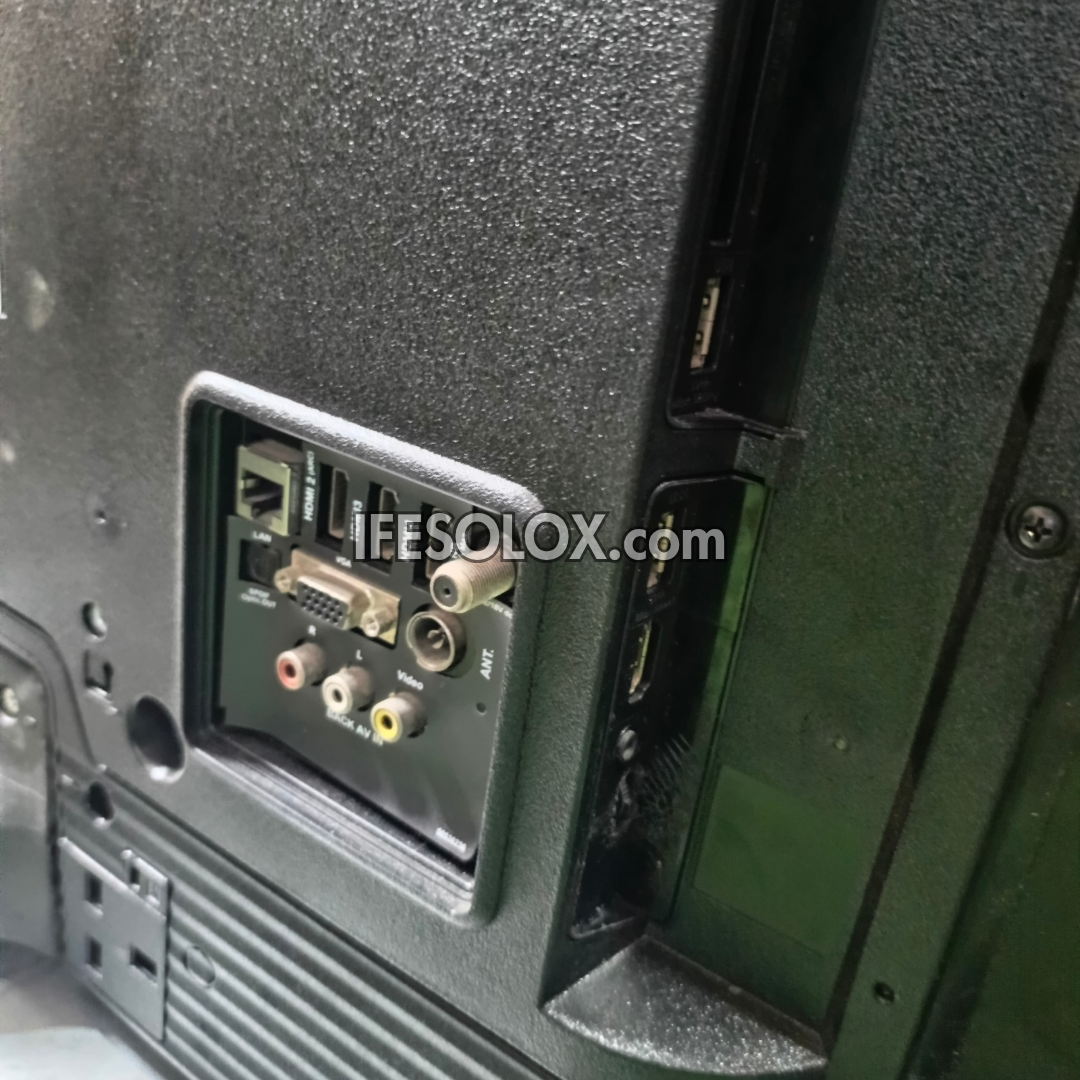 TOSHIBA 50 Inch Smart 4K UHD LED TV (Built-in WiFi, Wireless Display) - London Used