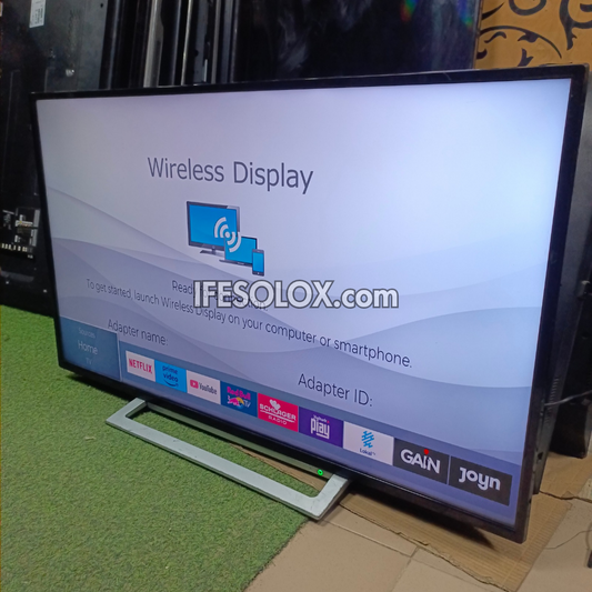 Téléviseur LED intelligent 4K UHD de 50 pouces TOSHIBA (Wi-Fi intégré, affichage sans fil) - Londres d'occasion 