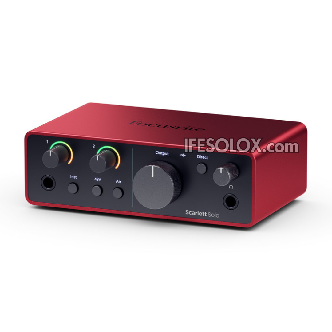 Focusrite Scarlett Solo 4th Gen Studio with USB Audio Interface, Headphone, Microphone and XLR Cable - Brand New
