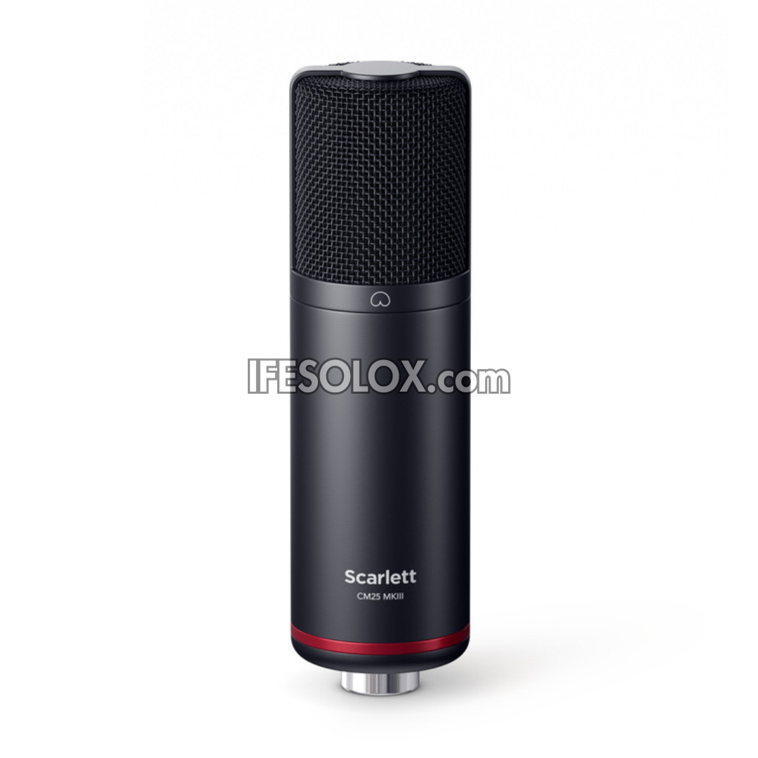 Focusrite Scarlett 2i2 4th Gen Studio with USB Audio Interface, Headphone, Microphone & XLR Cable - Brand New