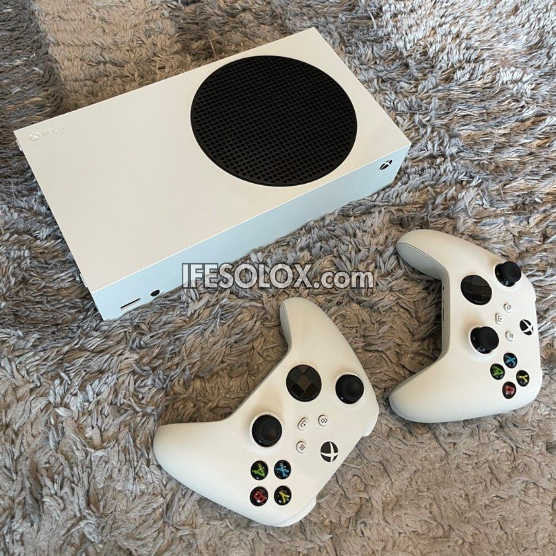 Microsoft XBOX Series S 512GB SSD Game Console (Robot White) with 2 Wireless Controller - Foreign Used
