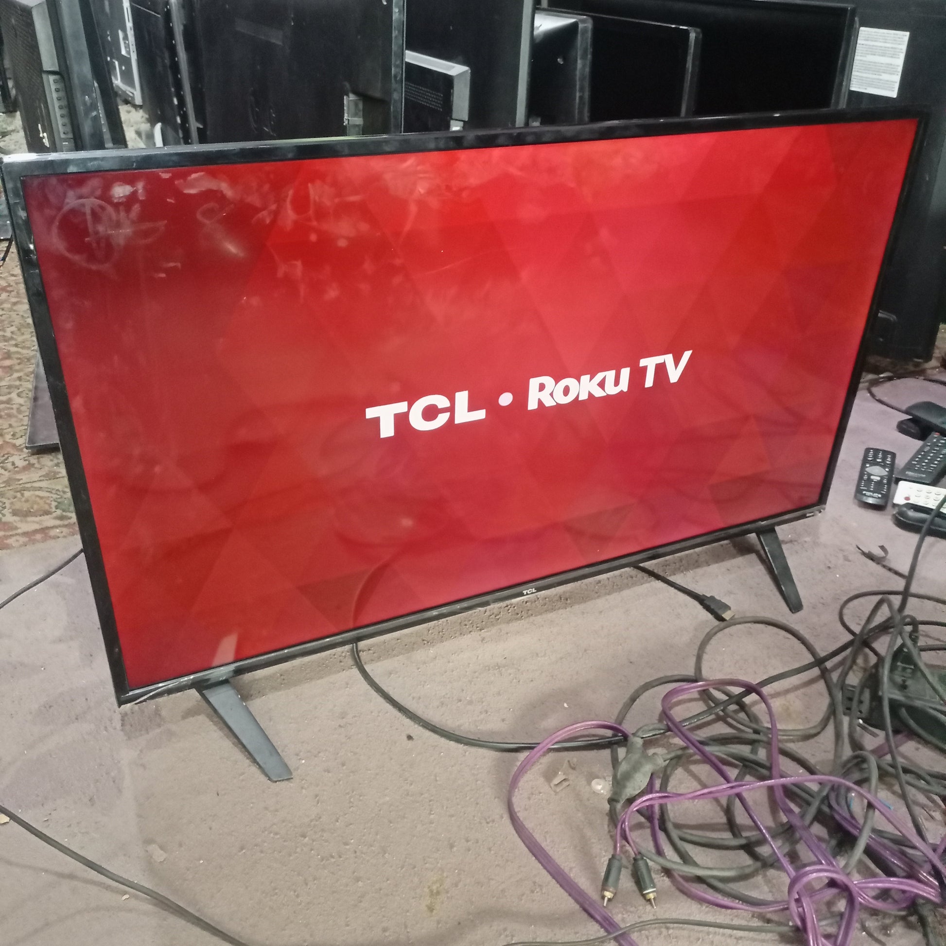 TCL 40 inch 40S321-CA Roku Smart Full LED TV + Built-in WiFi, Netflix, YouTube - Front View