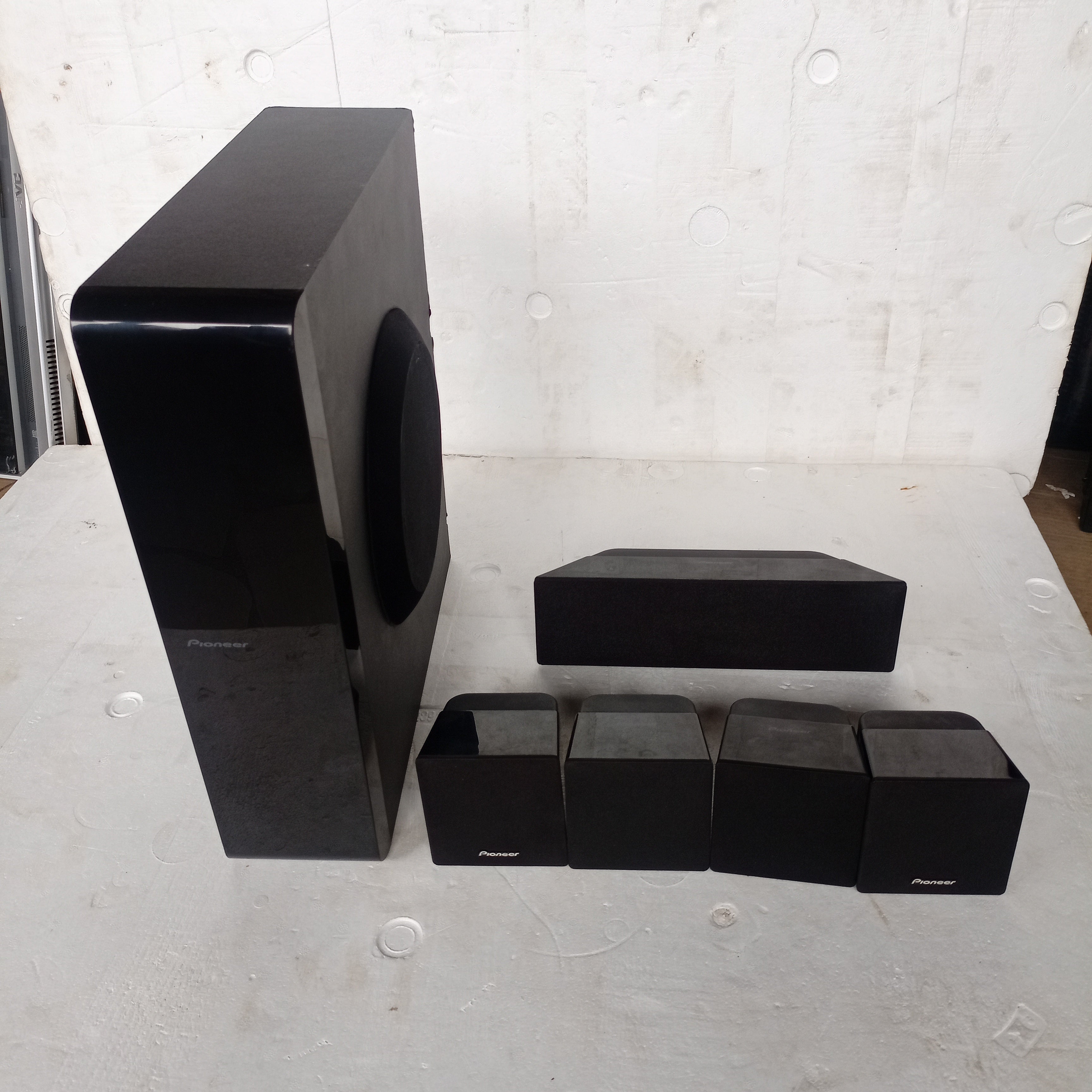 Pioneer 5.1 sales speaker system