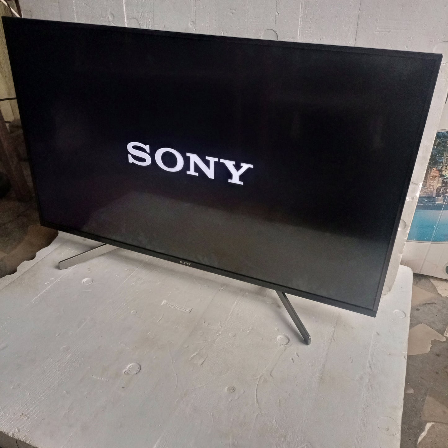 Sony BRAVIA 43 Inch KD-43XF8505 Android Smart 4K UHD HDR10 TV + XPro Engine - Sony Logo