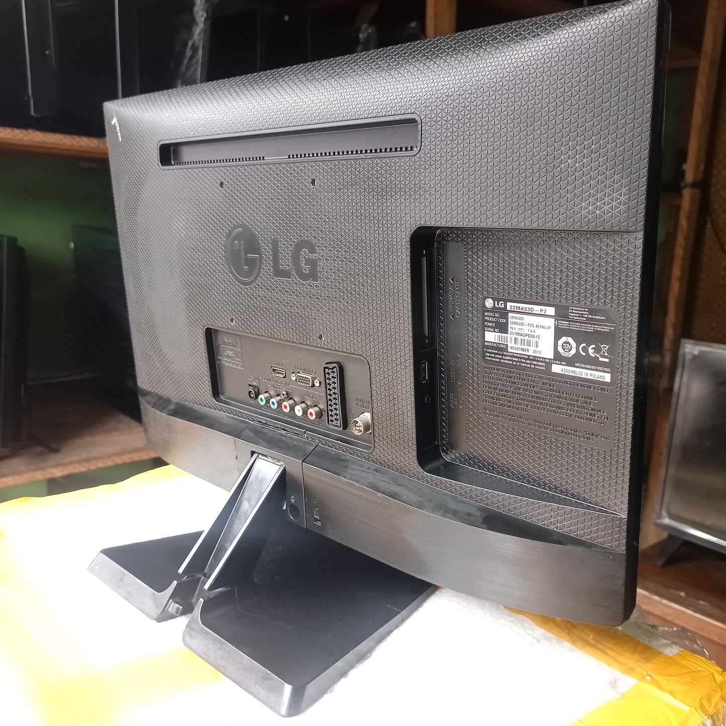 LG 22 Inch 22MA33D-PZ Full HD LED TV (DC-19V Powered) - Back Side View