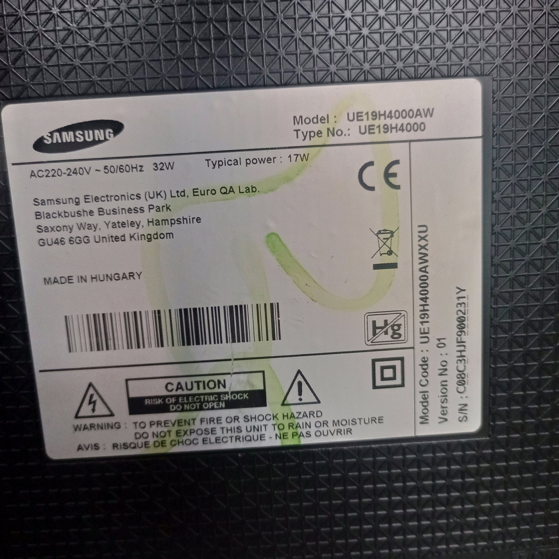 SAMSUNG 19 Inch UE19H4000AW HD Ready LED TV - Model number sticker