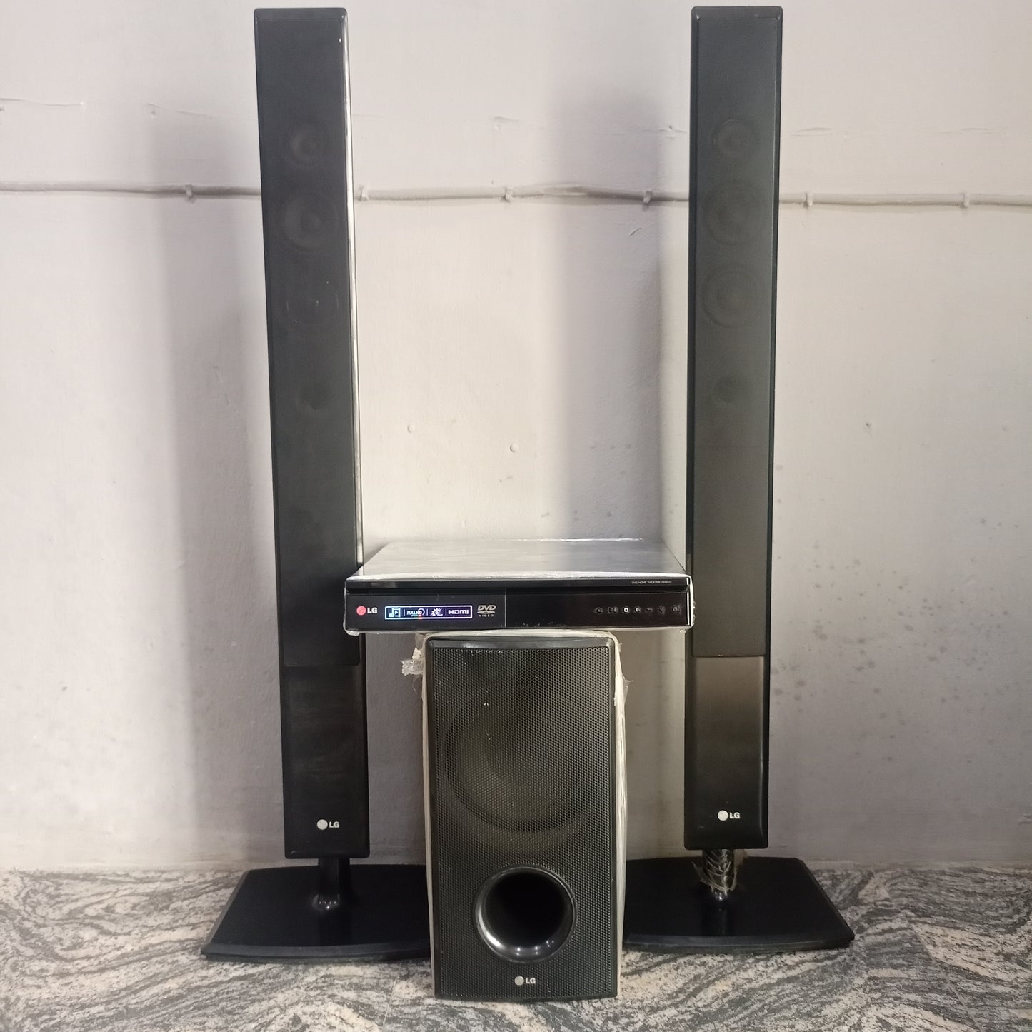LG 2.1Ch 500W Bluetooth DVD Standing Home Theater System - Foreign Used