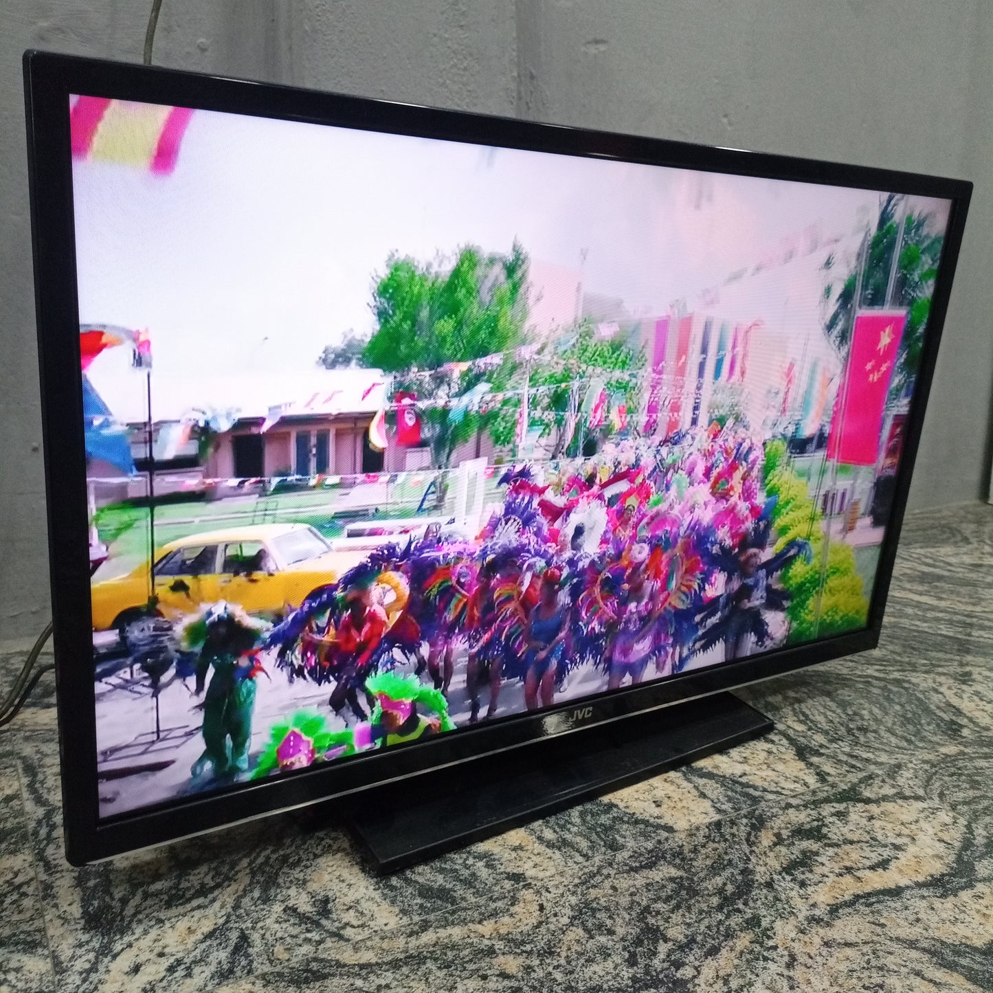 JVC 32 inch LT-32C690 Built-in WiFi Smart Full HD LED TV (Netflix, YouTube) - Foreign Used