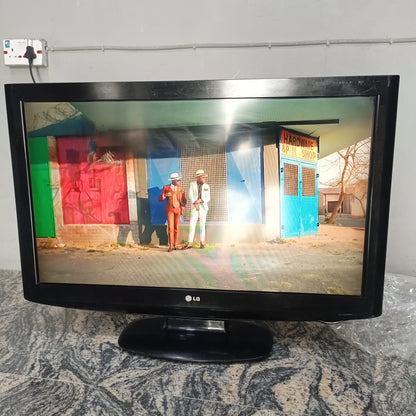LG 37 Inch 37LH2000 Full HD LCD TV, USB Support - London Used