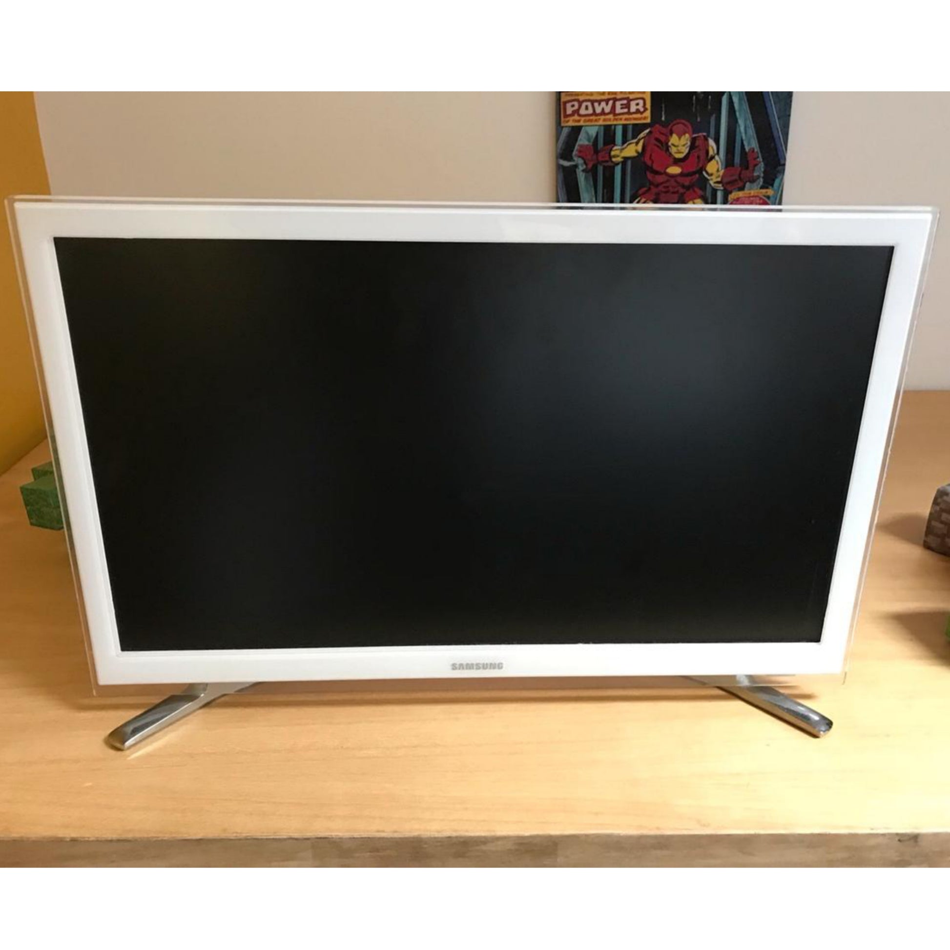 TV LED 22'' Samsung UE22H5610 HD Smart TV Blanco - TV LED - Comprar al  mejor precio