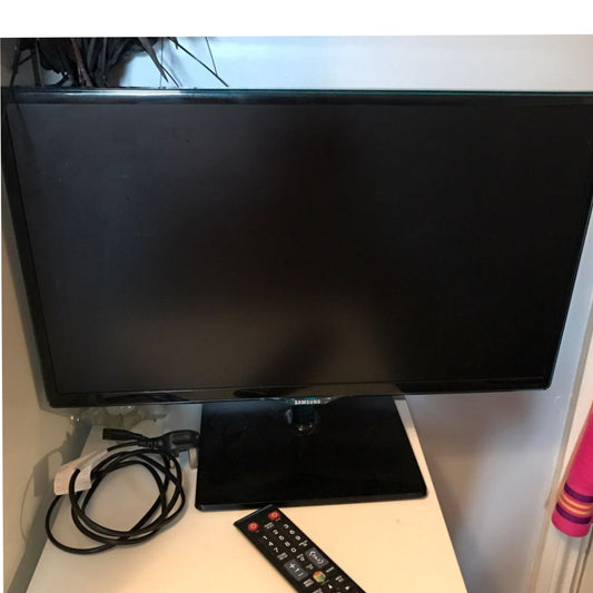 SAMSUNG 27 Inch LT27D390S Smart Full HD LED TV with Netflix and YouTube - UK Used