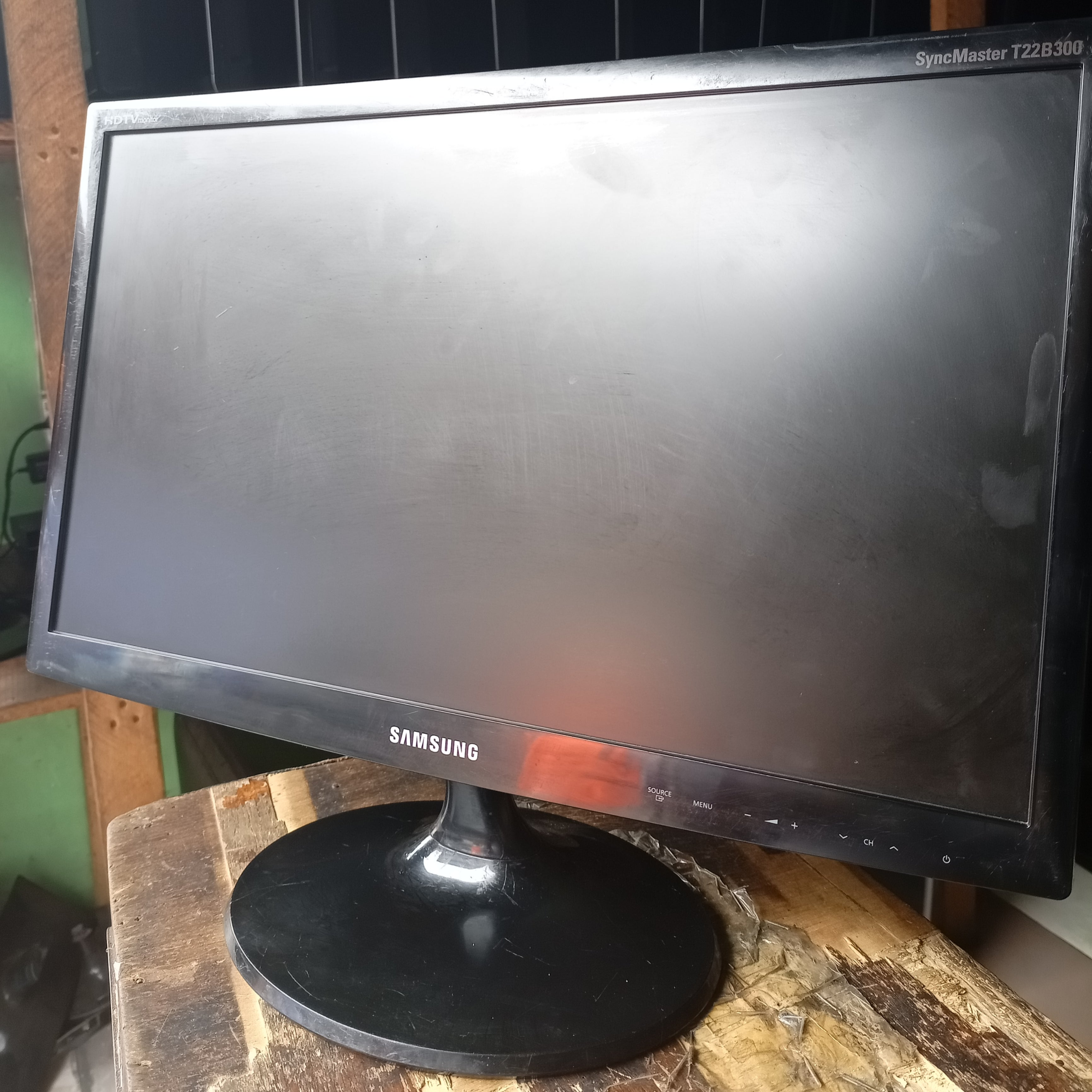 SAMSUNG 22 Inch LT22B300 Full HD LED TV - UK Used – IFESOLOX