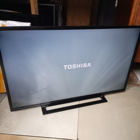 TOSHIBA 40 Inch Smart Full HD LED TV - London Used