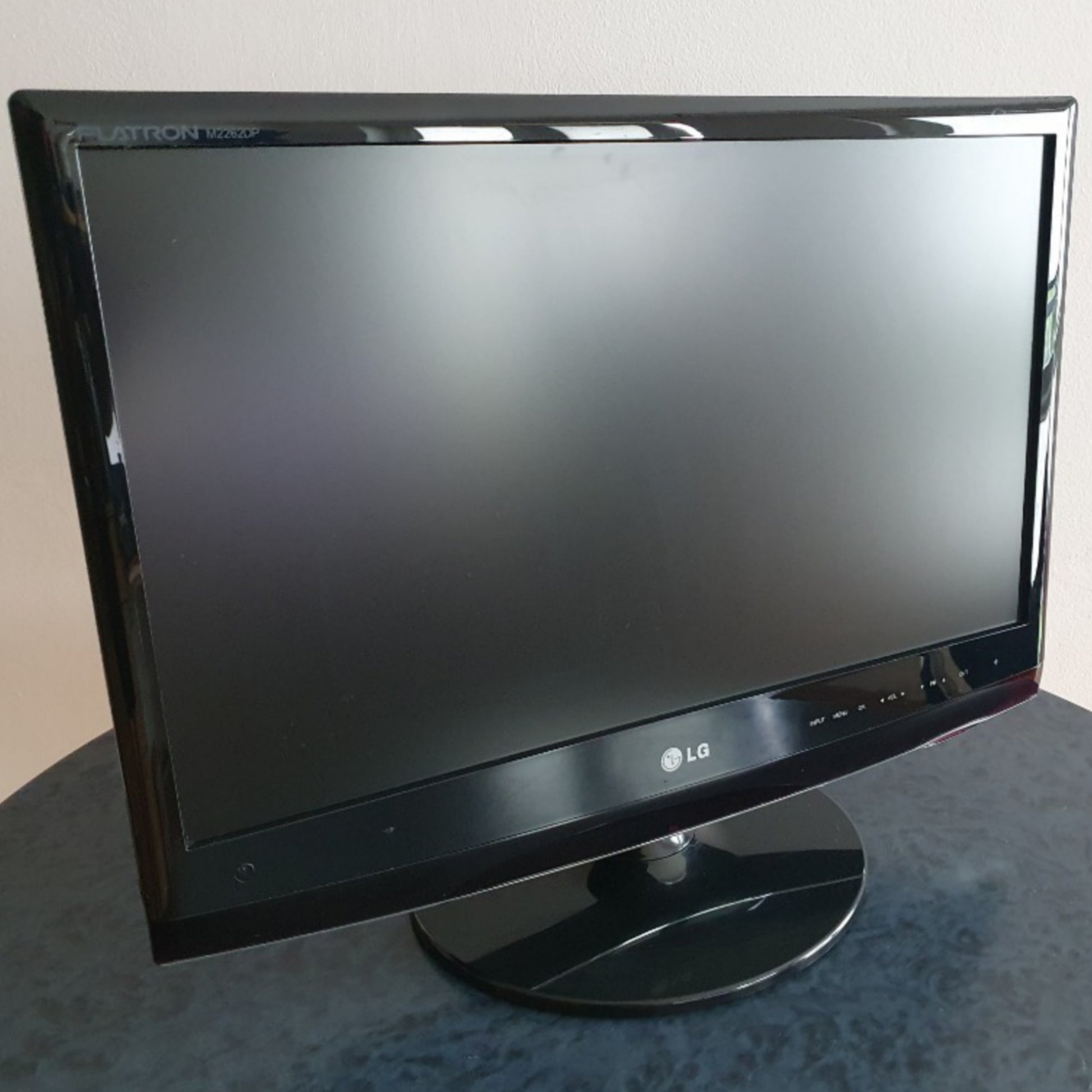 LG 22 Inch M2262DP Full HD LCD TV - Front View