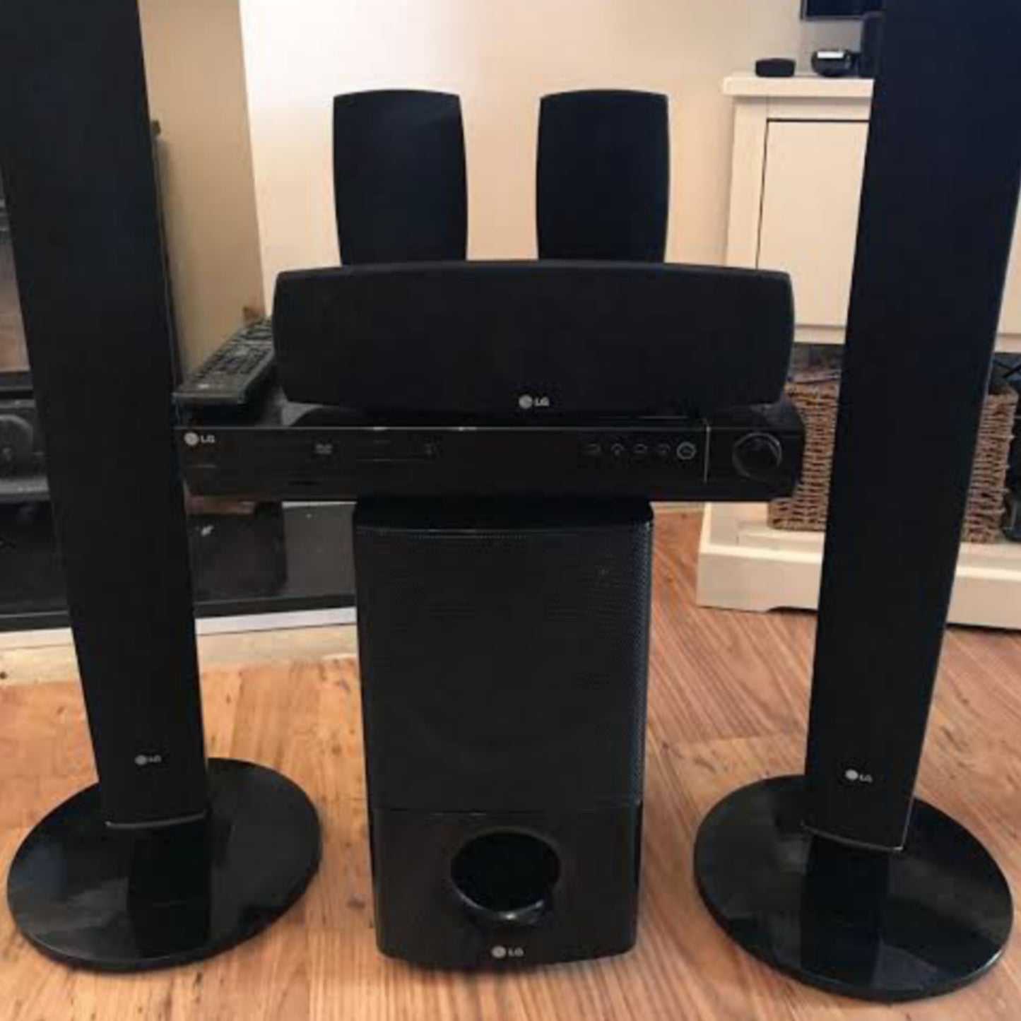 LG HT554PH 5.1Ch 500W Tower DVD Home Theater System - Foreign Used