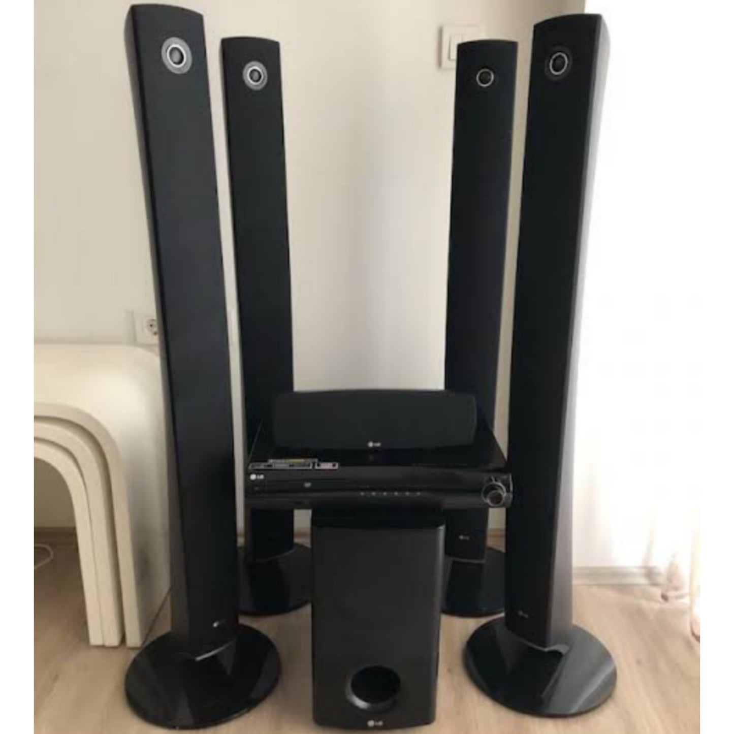 LG HT554TH-A2 5.1Ch 500W Tower DVD Home Theater System - Foreign Used