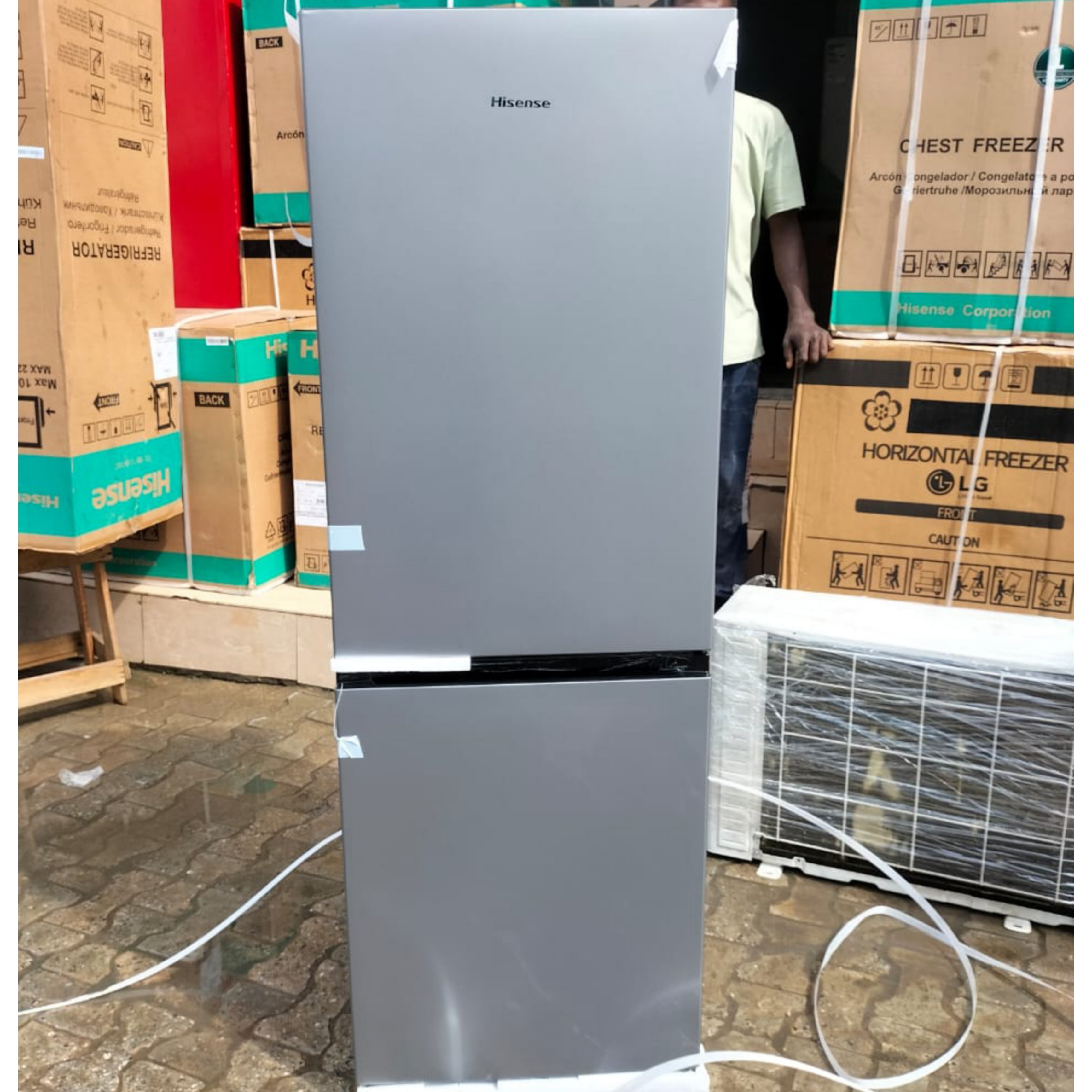 Hisense bottom store freezer refrigerator